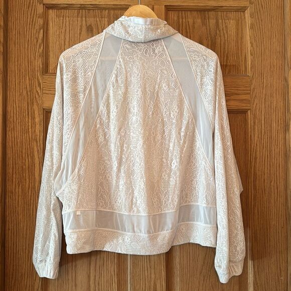 LULULEMON In Depth Lace Jacket - Picture 12 of 15